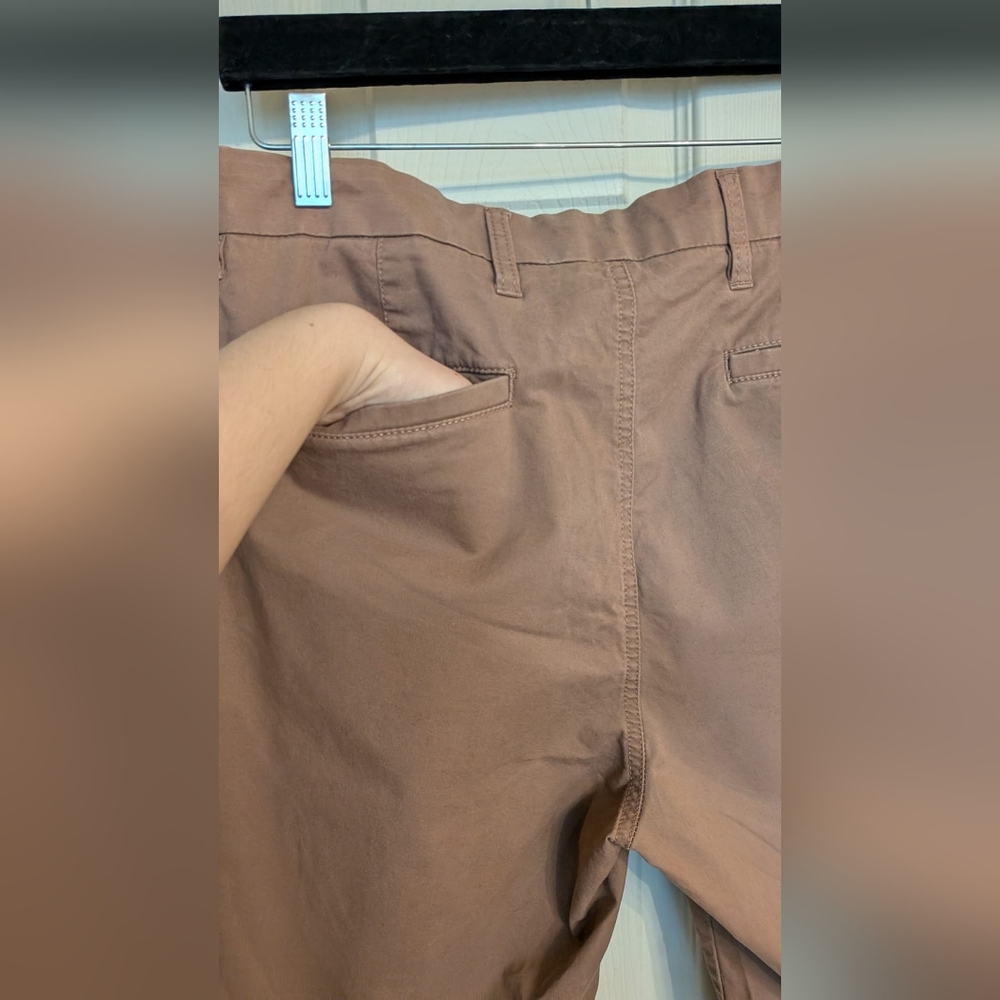 Dockers Dark Salmon Cargo Cotton Shorts, Size W 30 - Picture 14 of 15